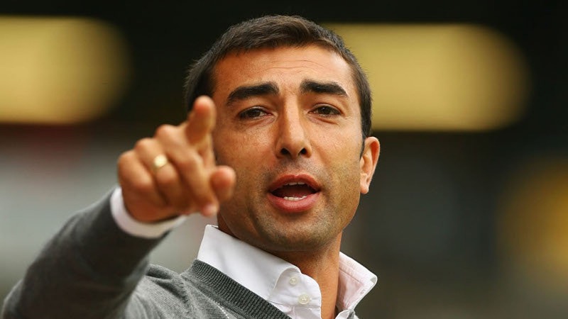 Huấn luyện viên Roberto Di Matteo bắt đầu sự nghiệp đầy khó khăn